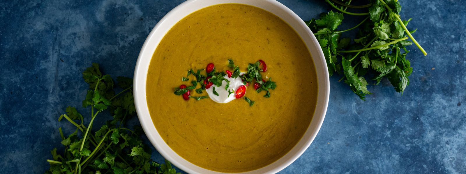 Cizrnová polévka s masalou